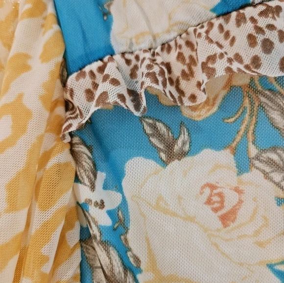 Woman's Cato Boho Floral/ cheetah print blouse with ruffles sleeves - Picture 9 of 9